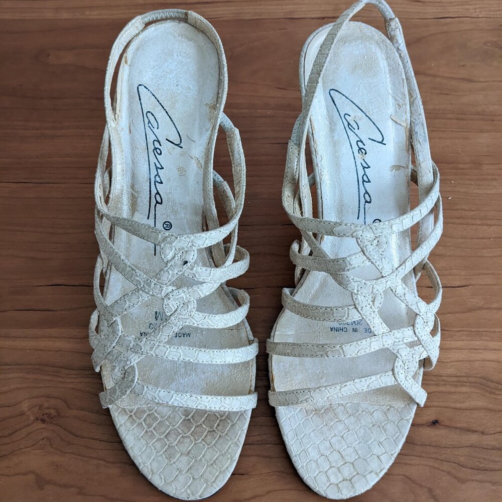 Caressa size 6.5 tan/nude strappy low heel sandals